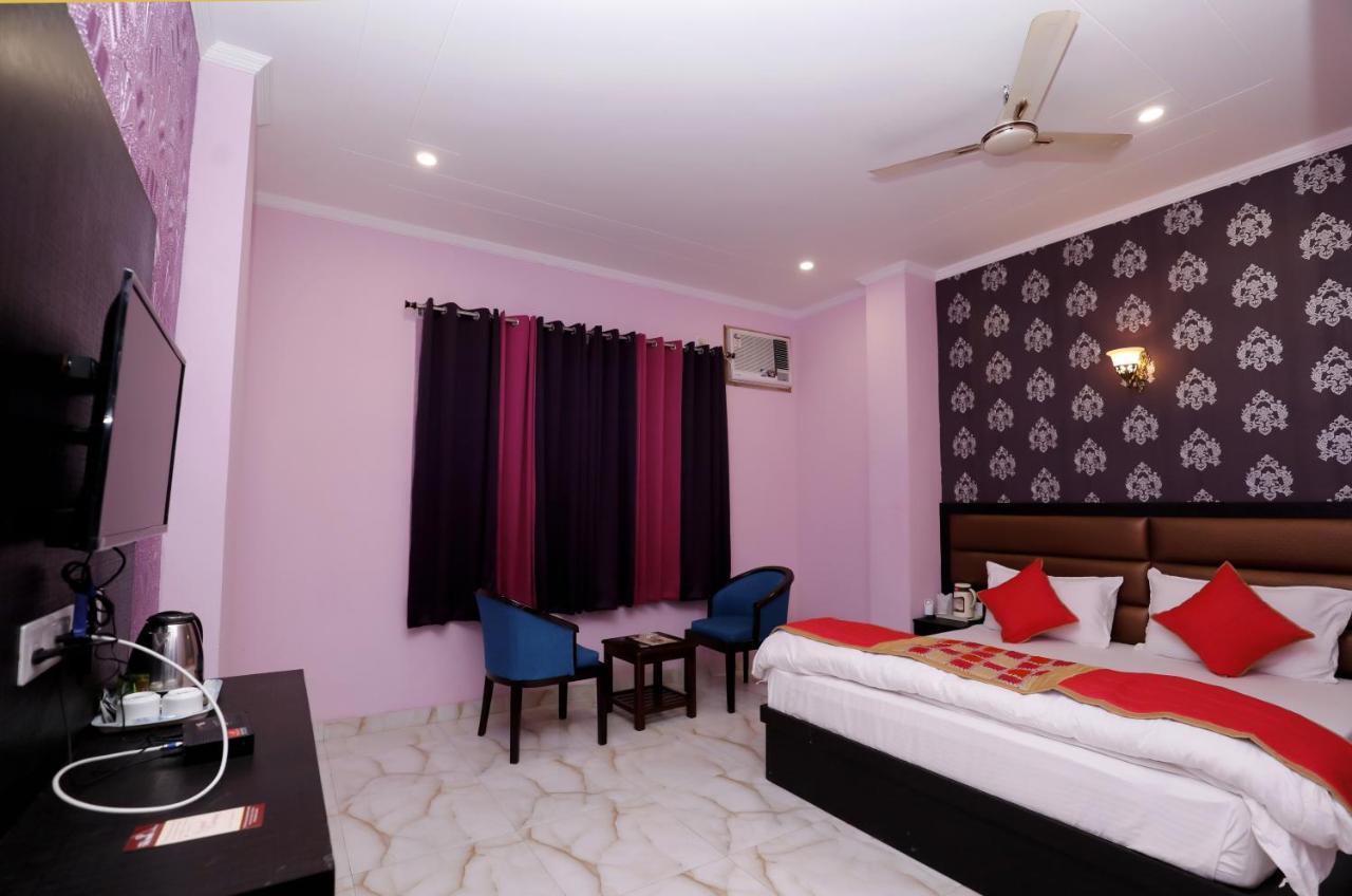 The Park Presidency Hotel Bareilly Buitenkant foto