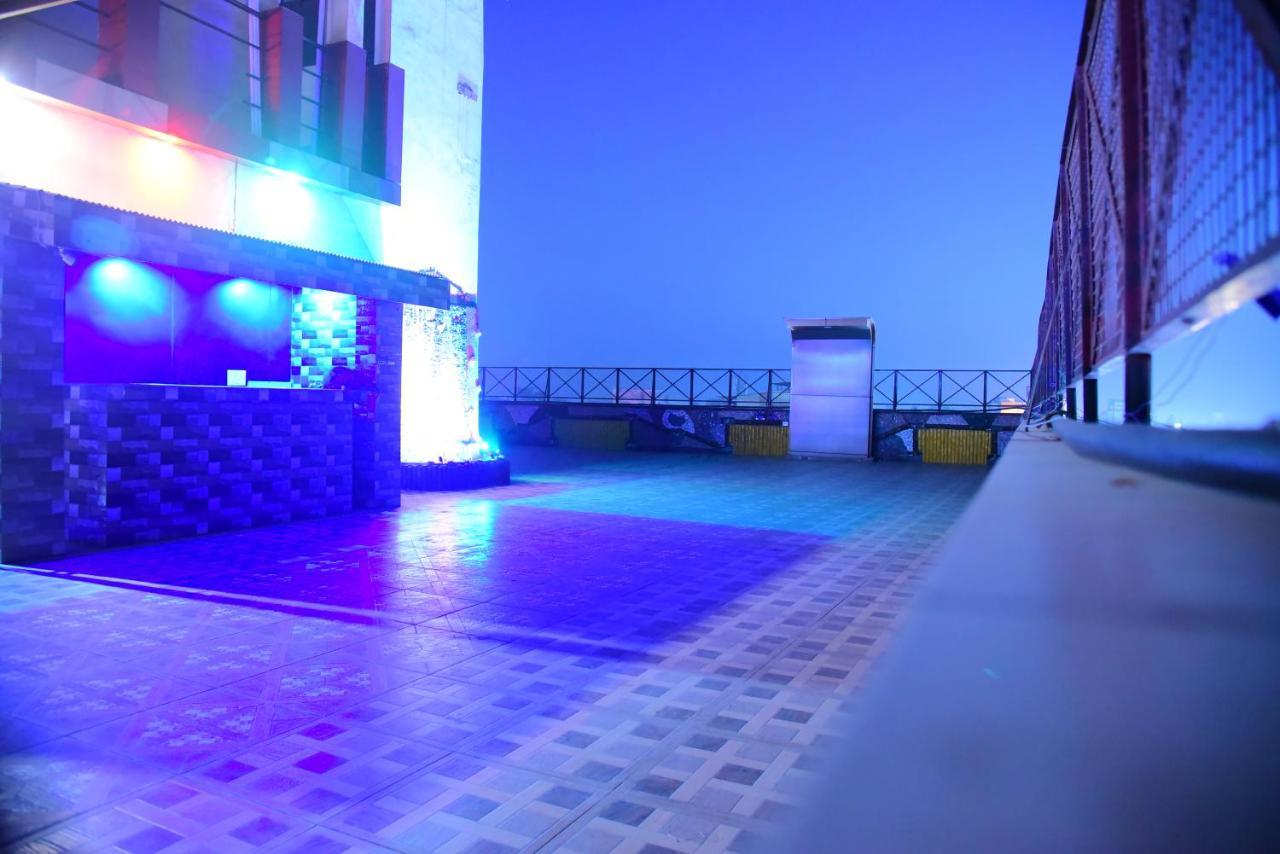 The Park Presidency Hotel Bareilly Buitenkant foto