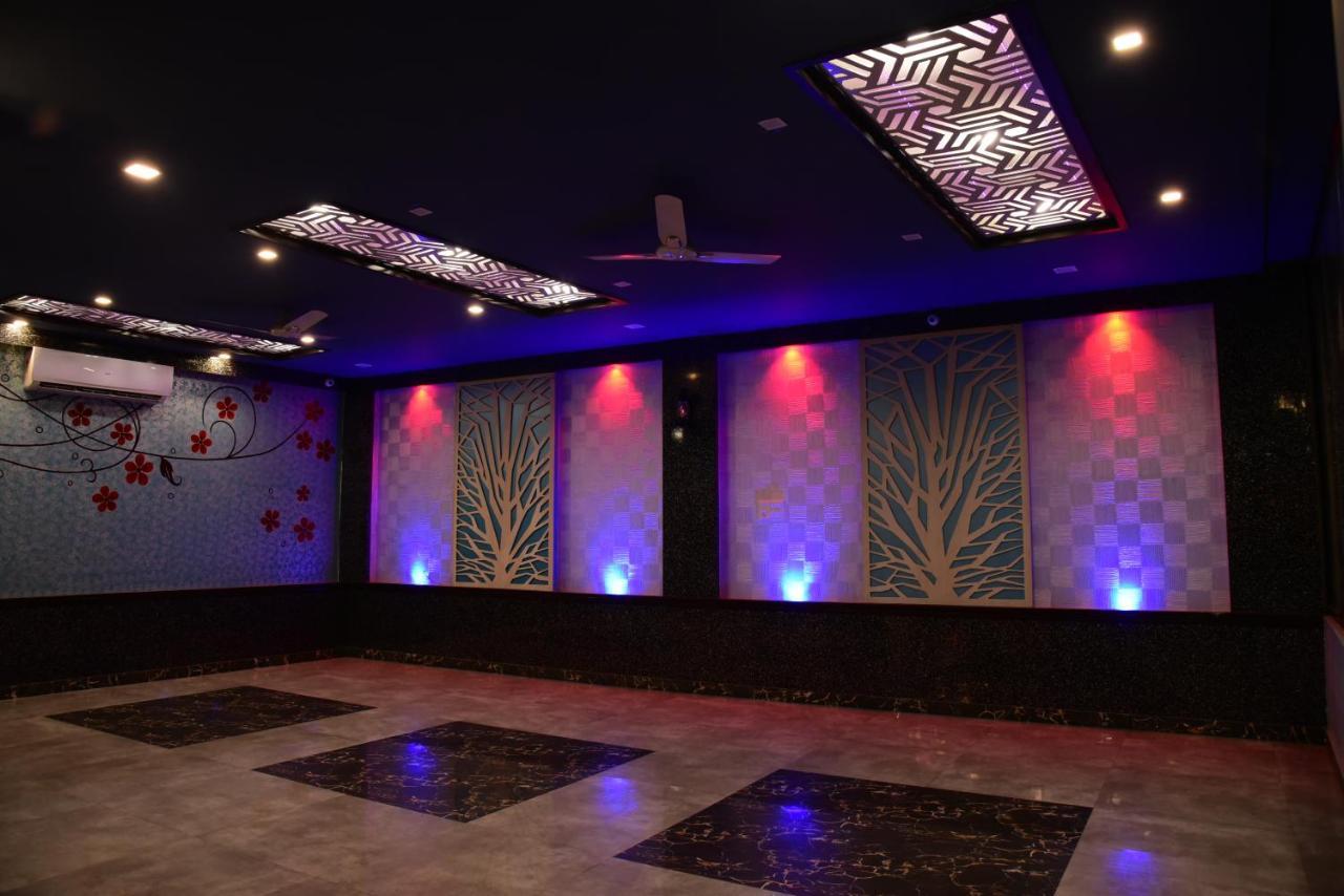 The Park Presidency Hotel Bareilly Buitenkant foto