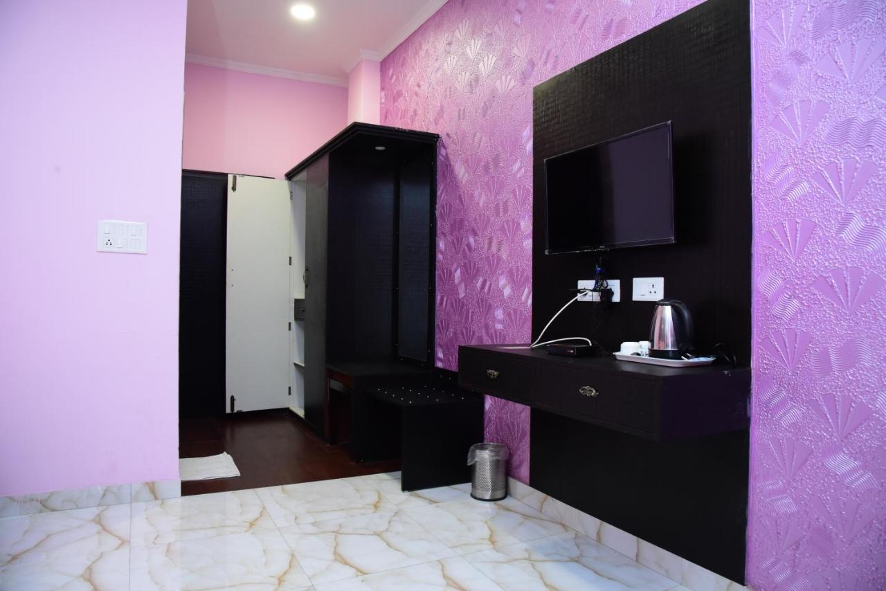 The Park Presidency Hotel Bareilly Buitenkant foto
