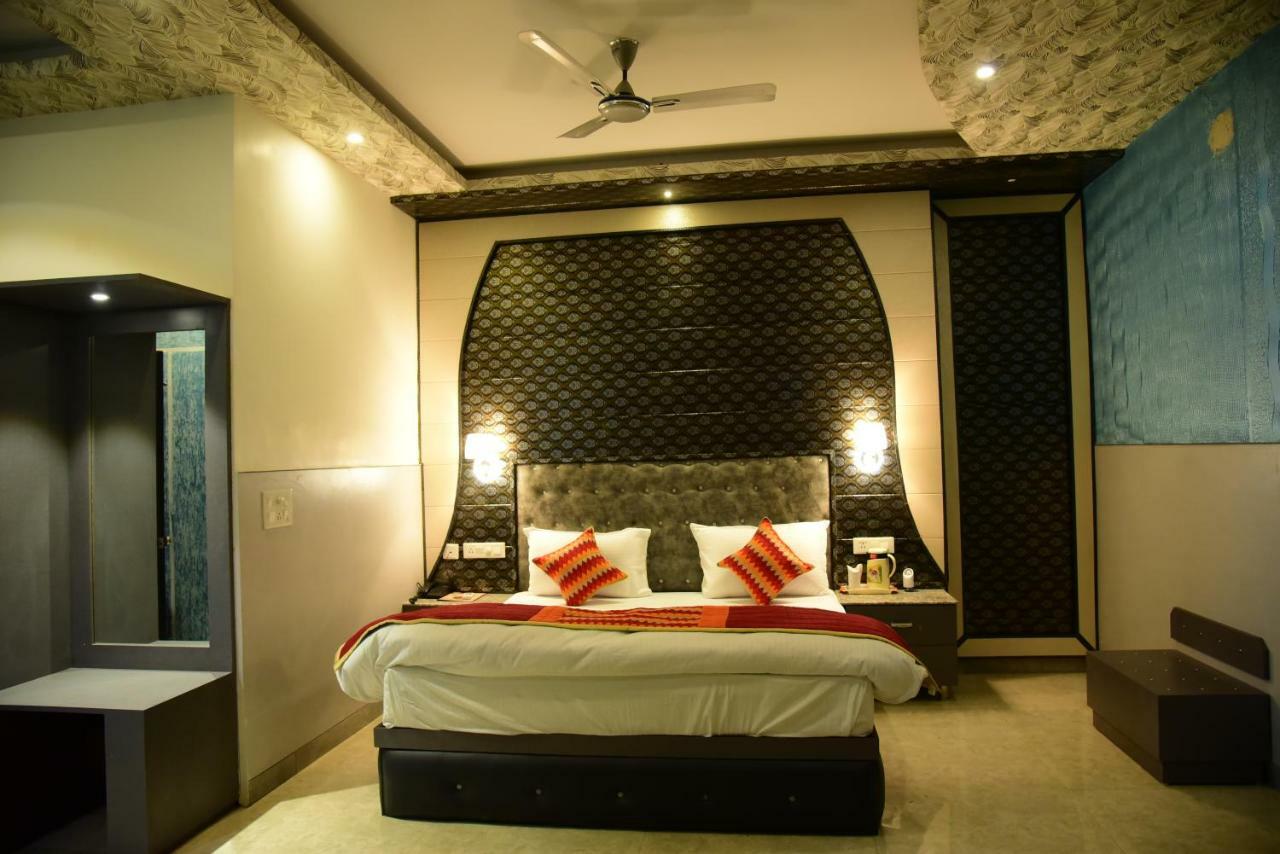 The Park Presidency Hotel Bareilly Buitenkant foto